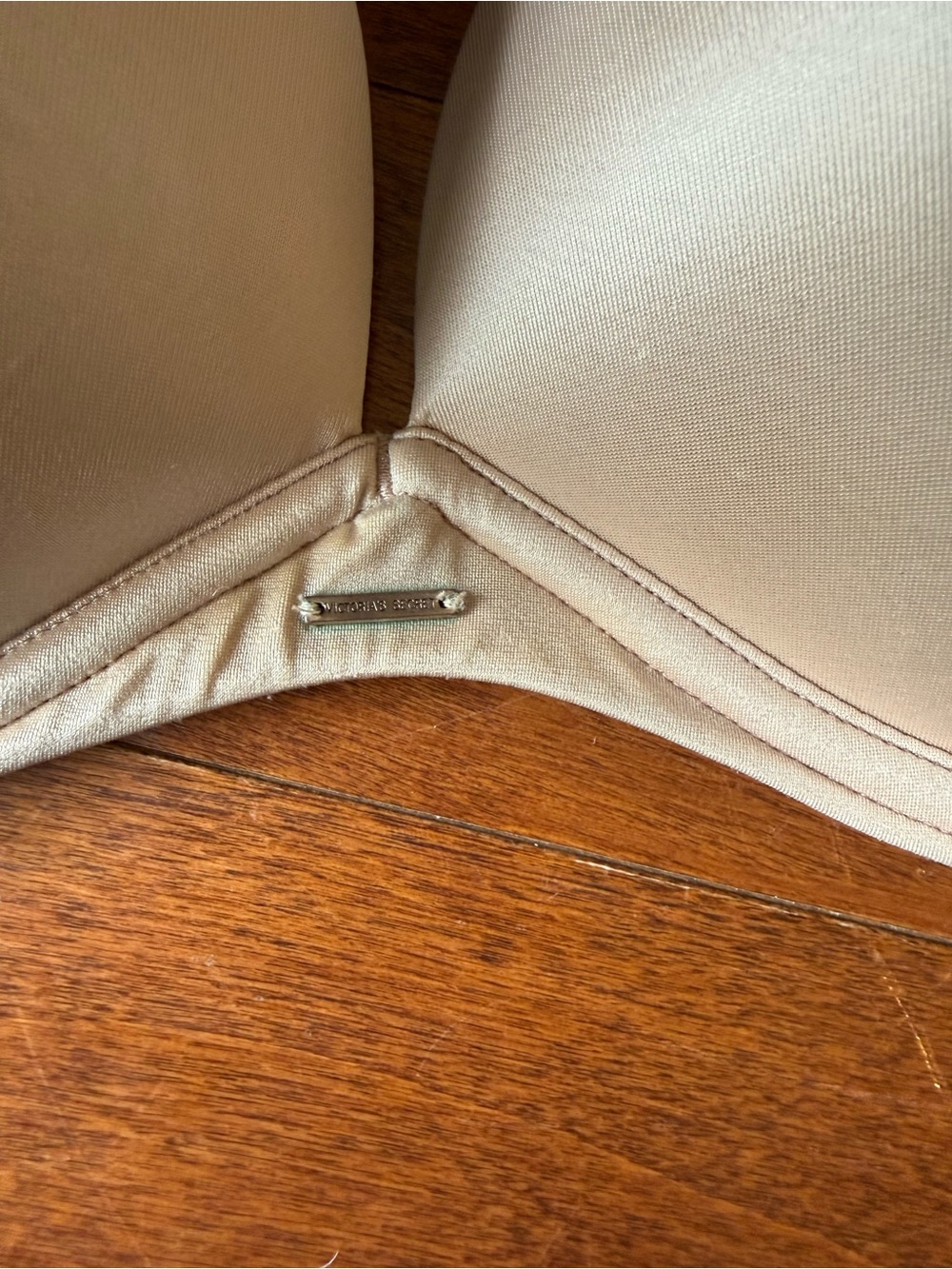 Victoria's Secret Strapless Push-Up Bra - Light Nude - Picture 2 of 6